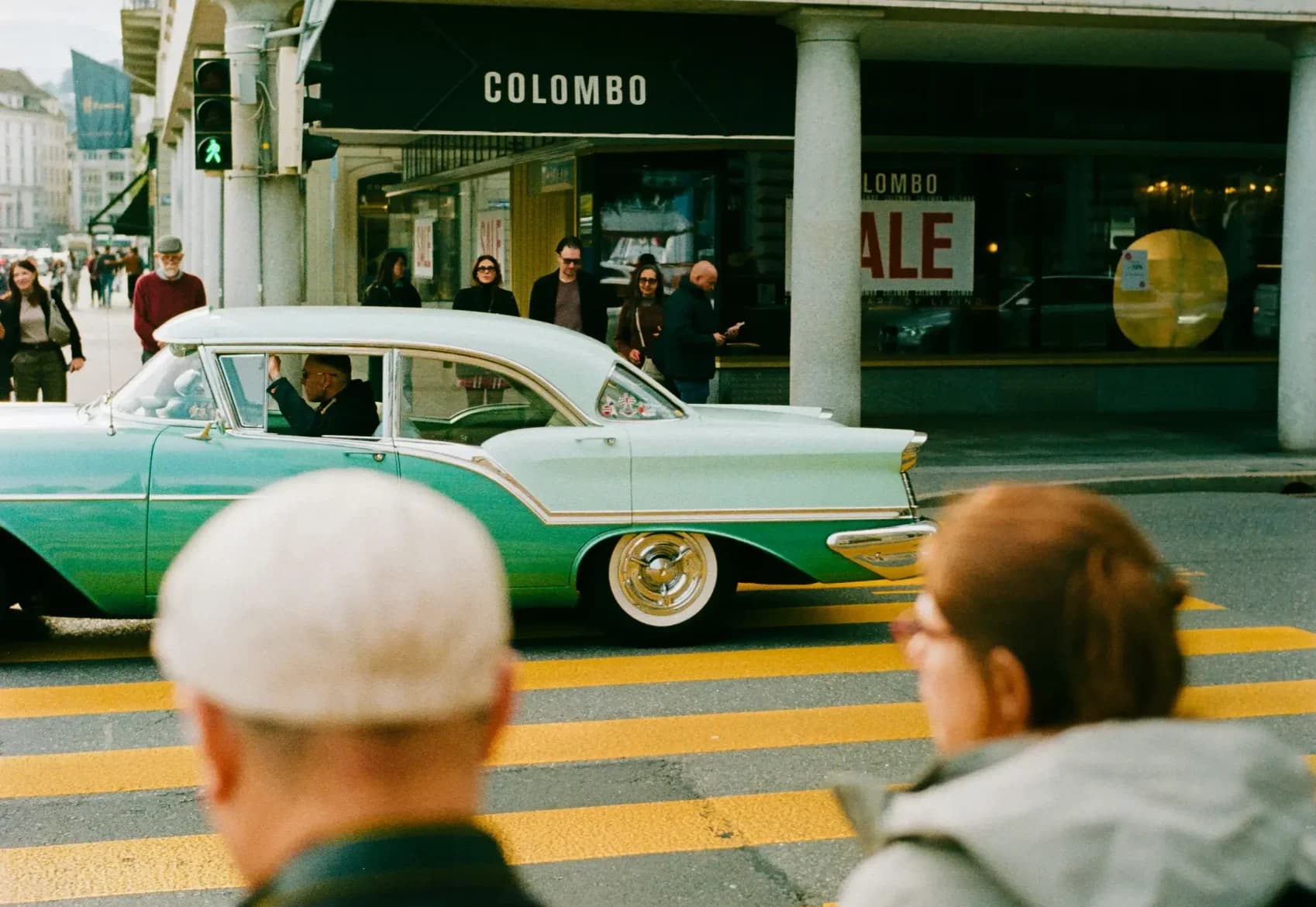 Why Renting a Classic Car Is the Perfect Gift for Any Occasion