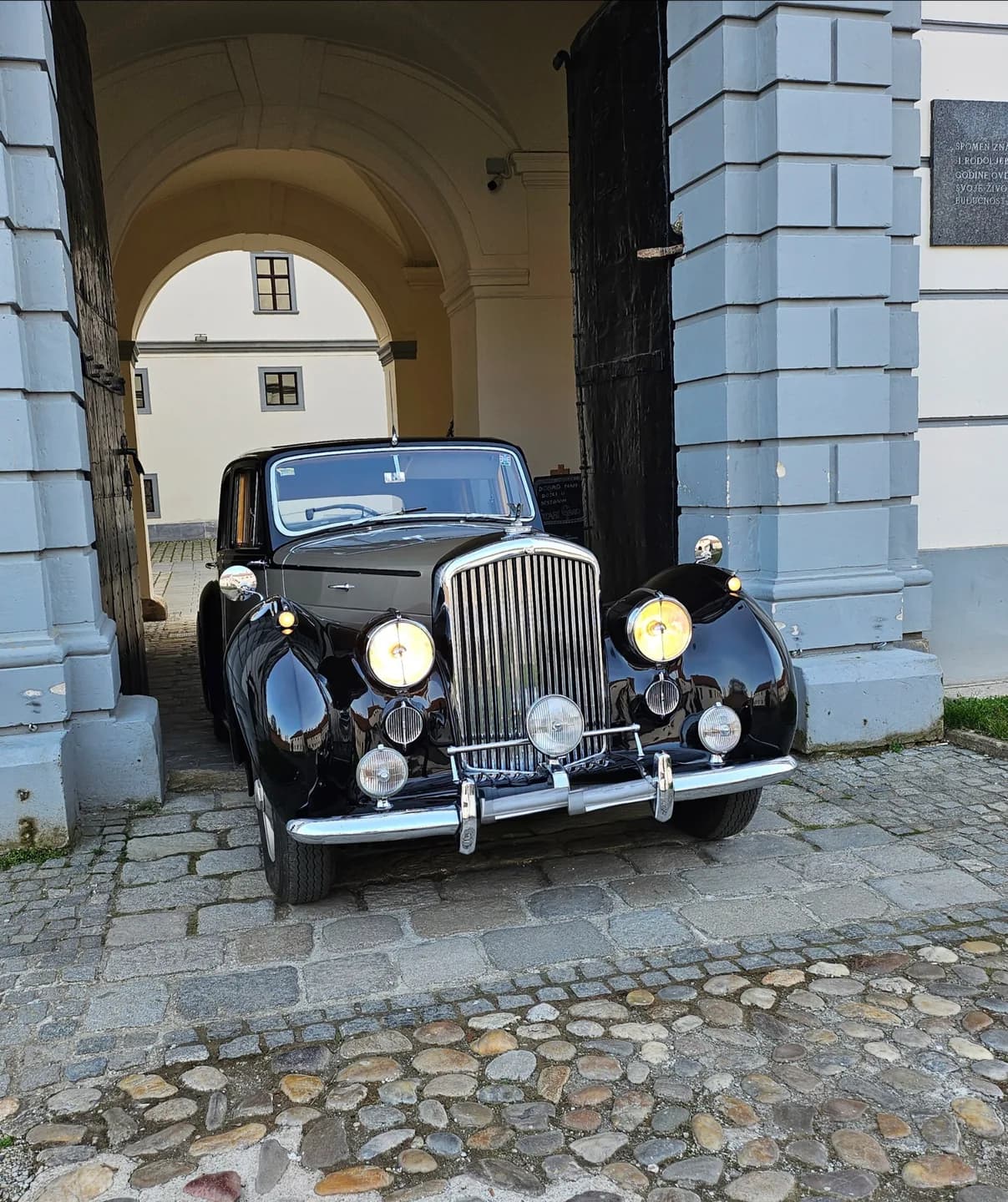 Bentley Mark VI Saloon