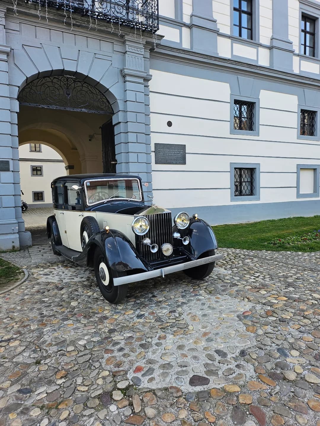 Rolls Royce 20/25 Saloon Windowers