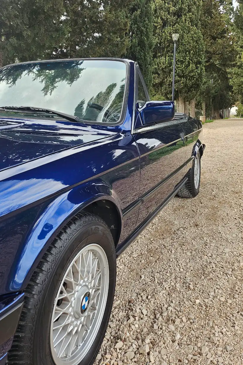 BMW 318i Convertible