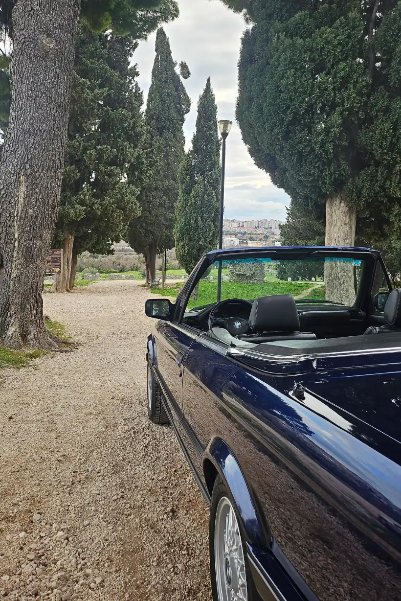 BMW 318i Convertible