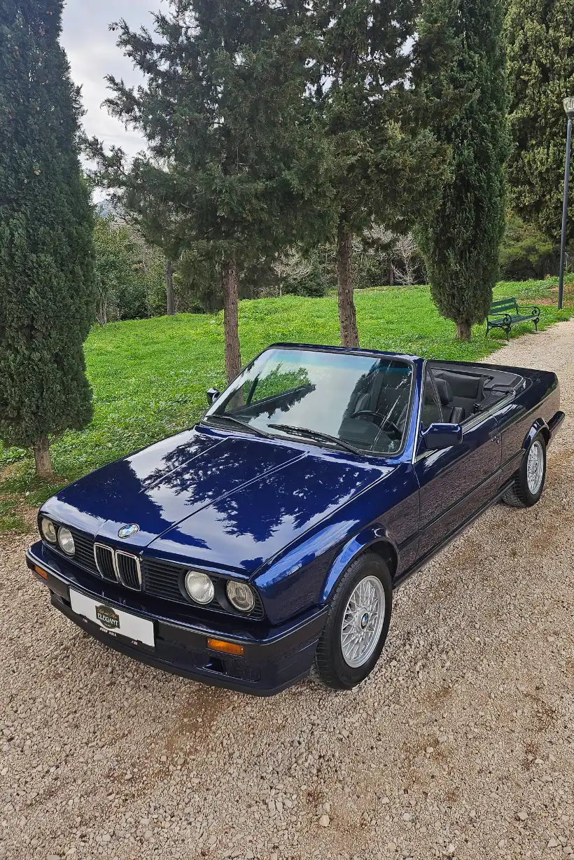 BMW 318i Convertible
