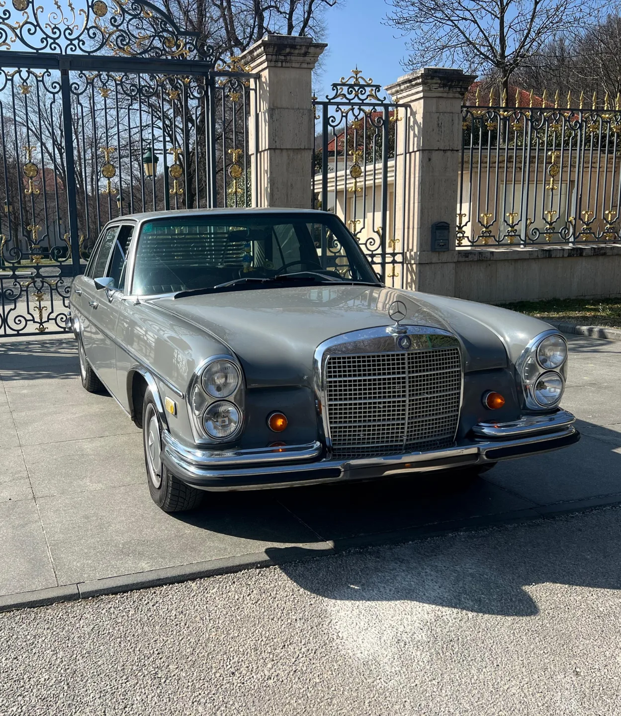 Mercedes-Benz 280 SE