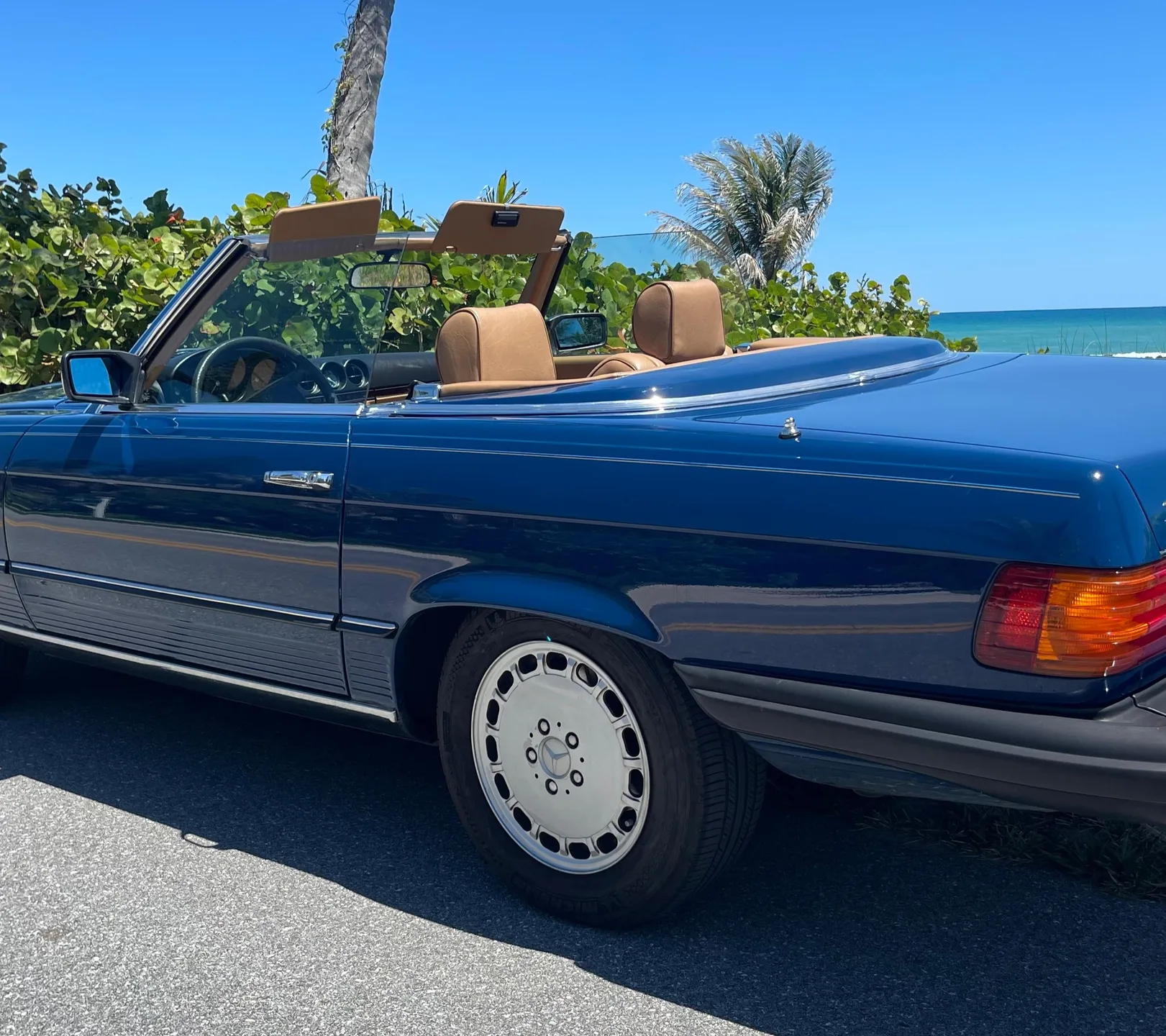 Mercedes-Benz SL 380