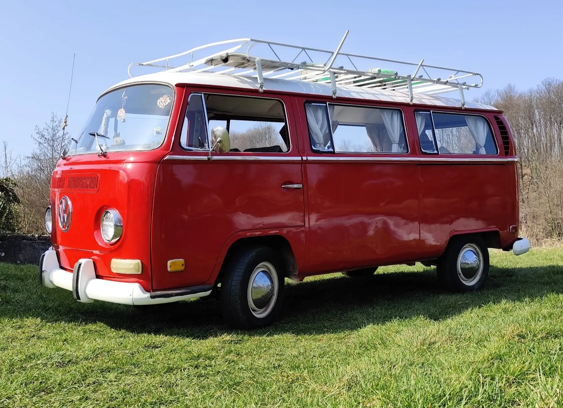 Volkswagen T2 Crveni